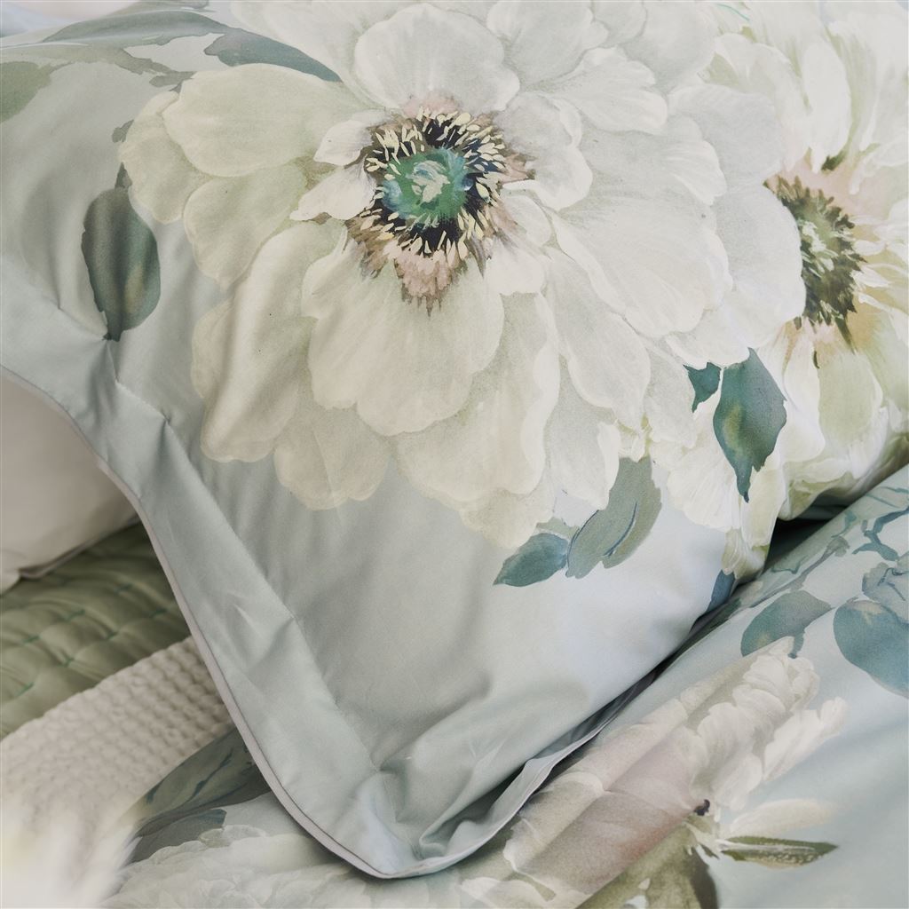 Fleurs Blanche Platinum Bedding