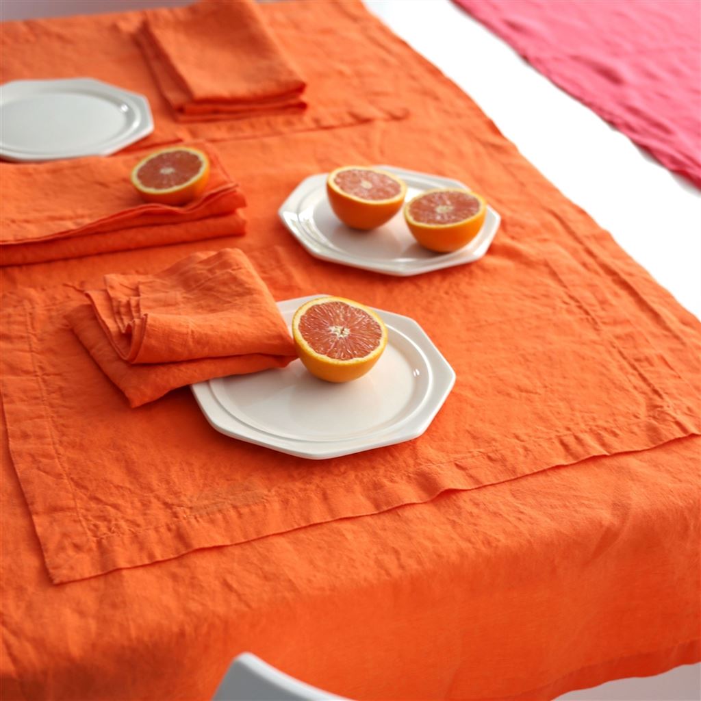 Lario Zinnia Linen Table Cloth, Runner, Placemats & Napkins 