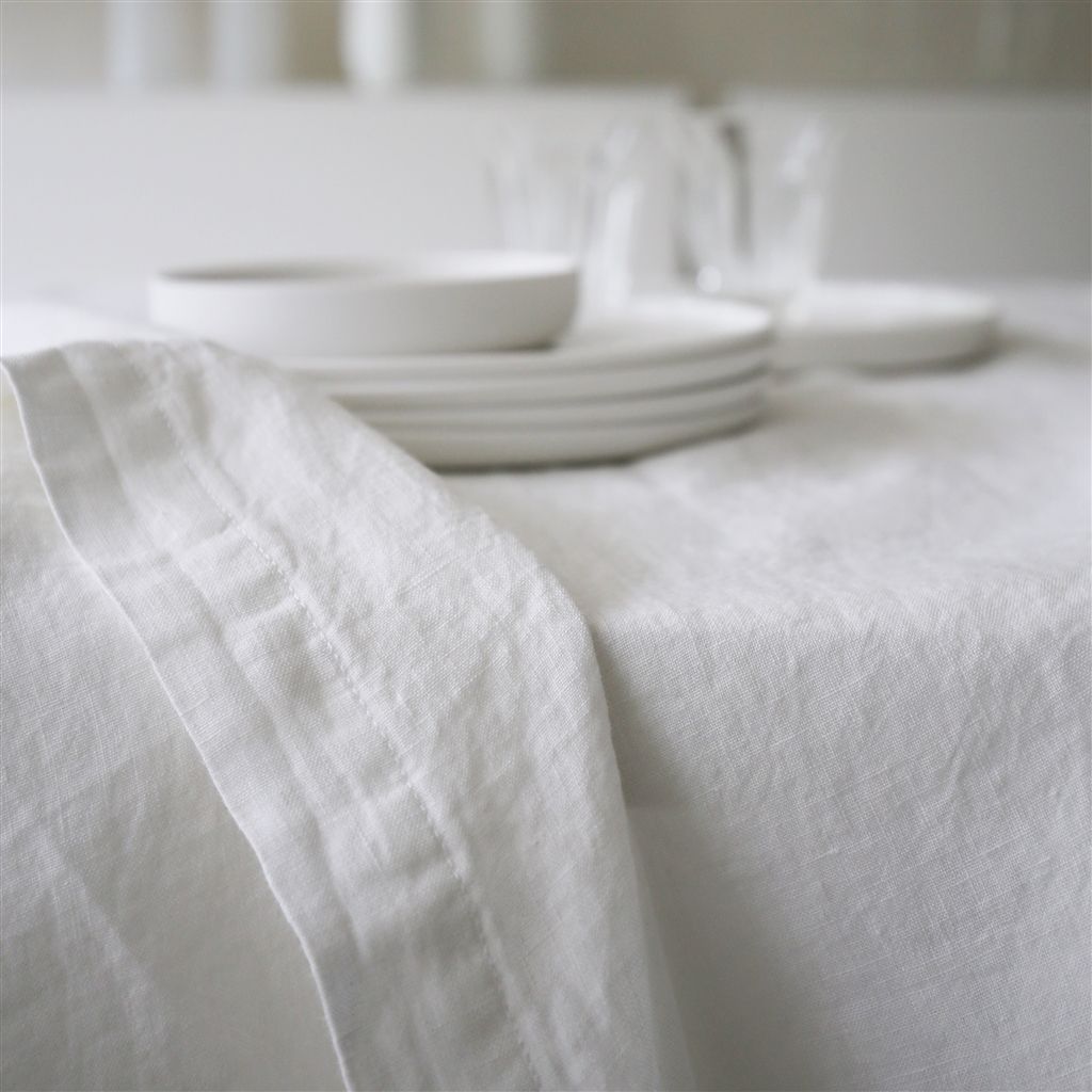 Lario Alabaster Linen Table Cloth, Runner, Placemats & Napkins