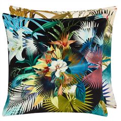 Oiseau De Bengale Marais Decorative Pillow