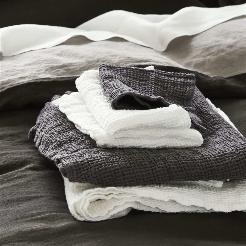 Moselle Graphite Towels