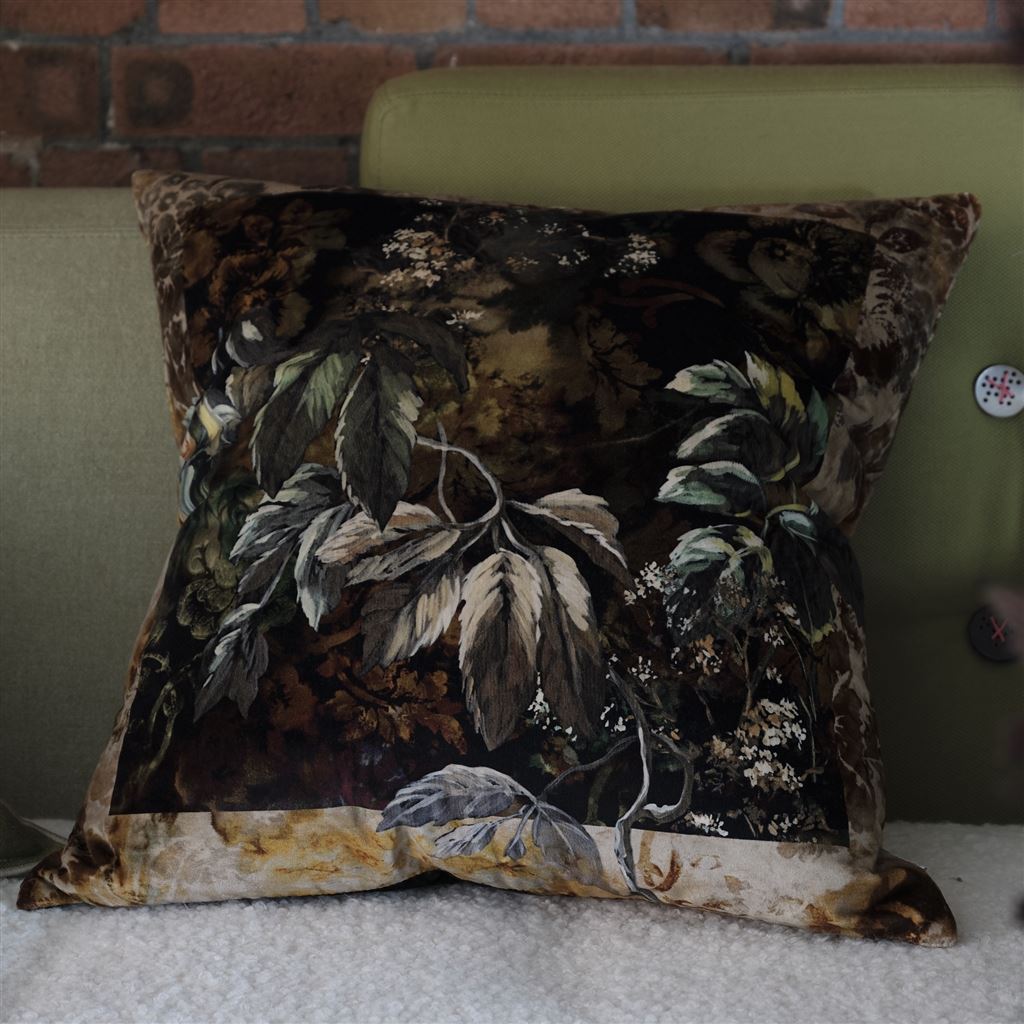 Jangal Moss Velvet Decorative Pillow 