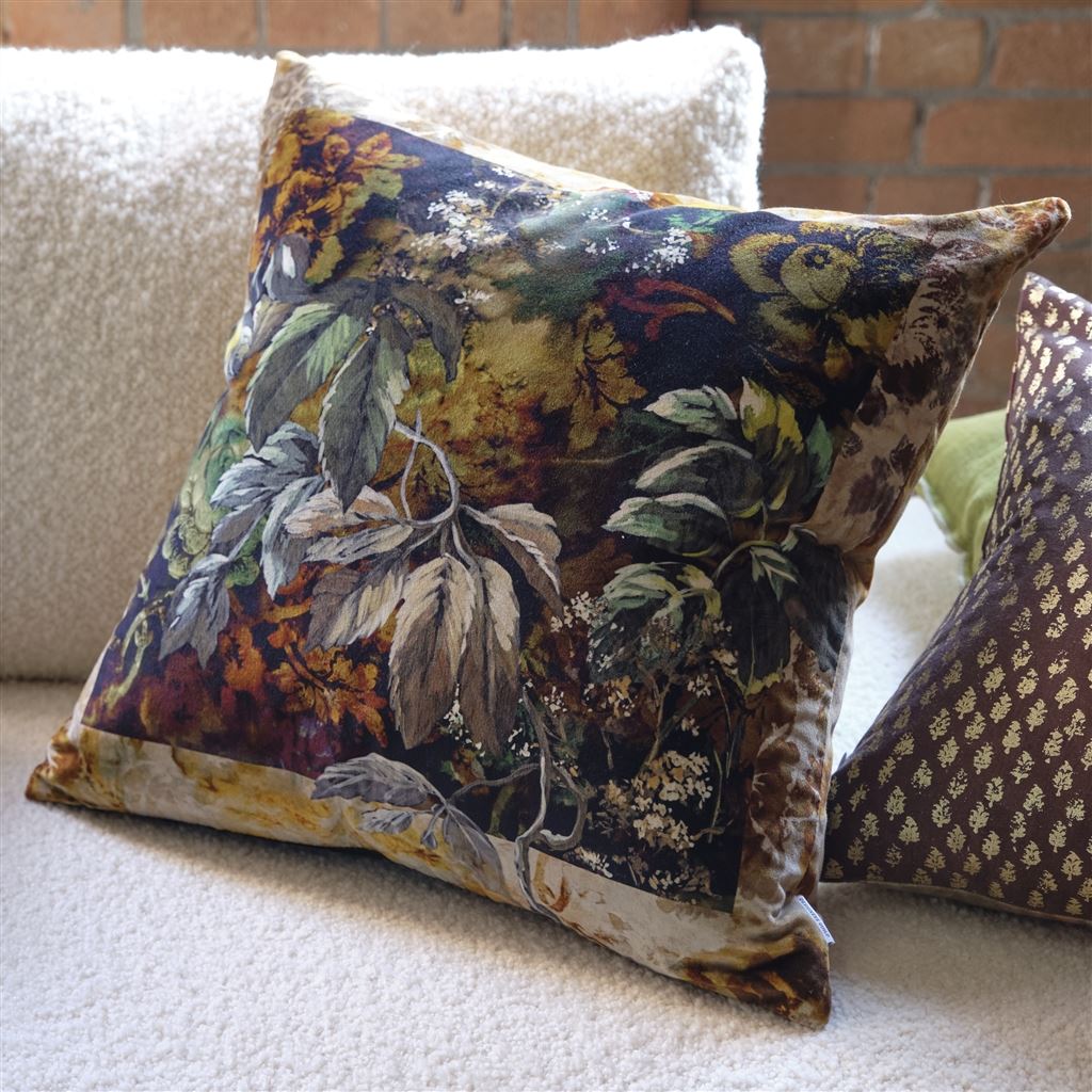 Jangal Moss Velvet Decorative Pillow 