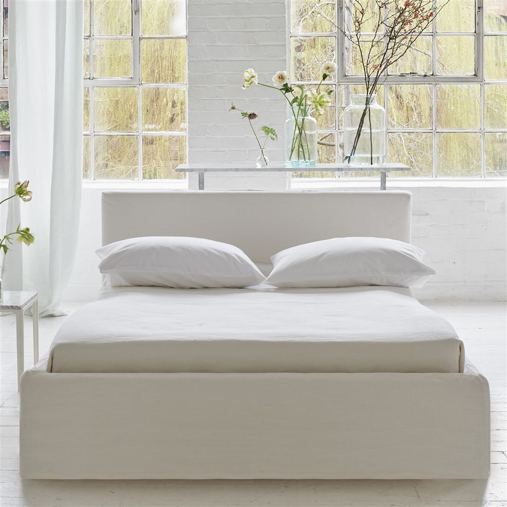 Square Loose Bed Low - Single - Brera Lino - Alabaster - Walnut Leg