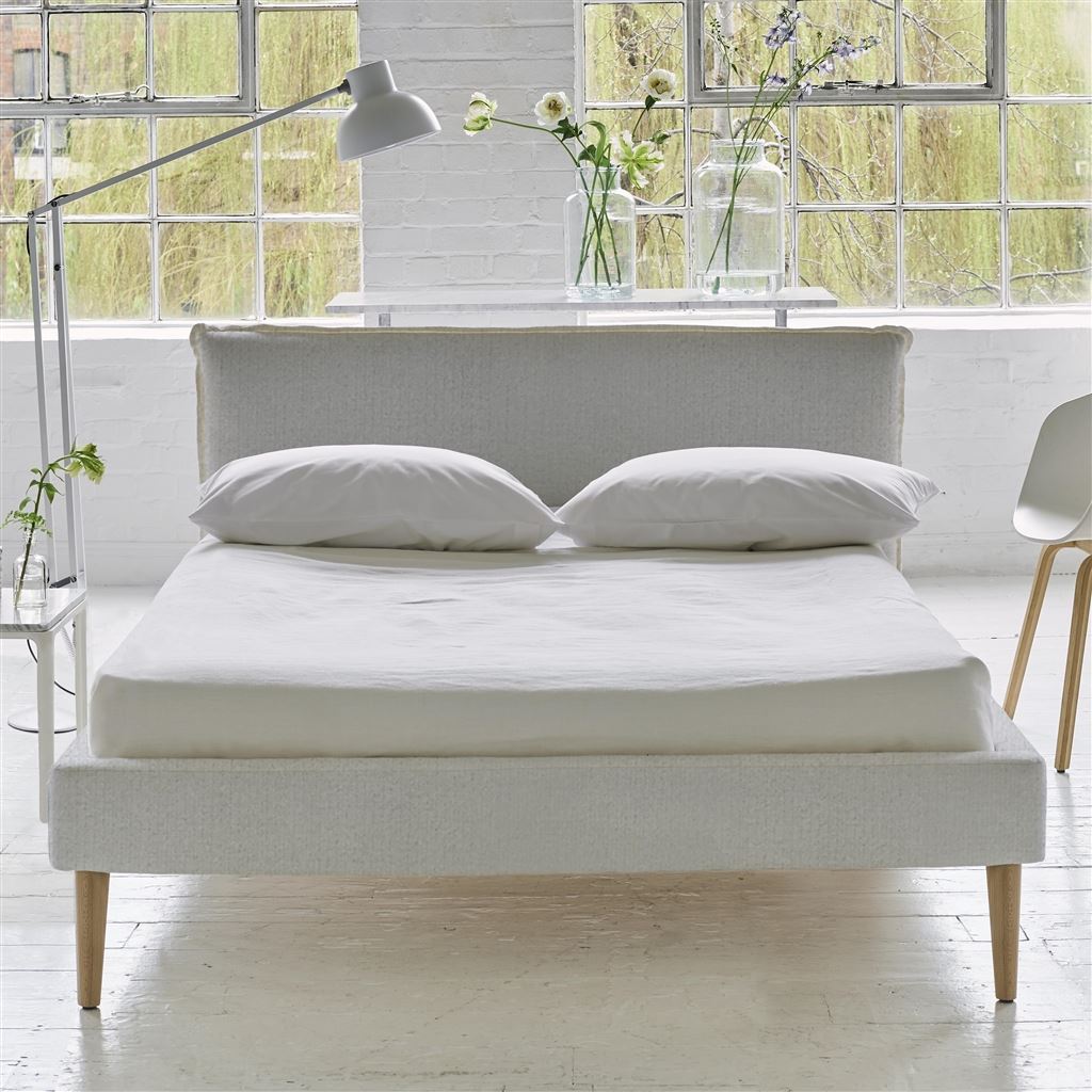 Pillow Low Bed - Double - Cassia Chalk - Beech Leg