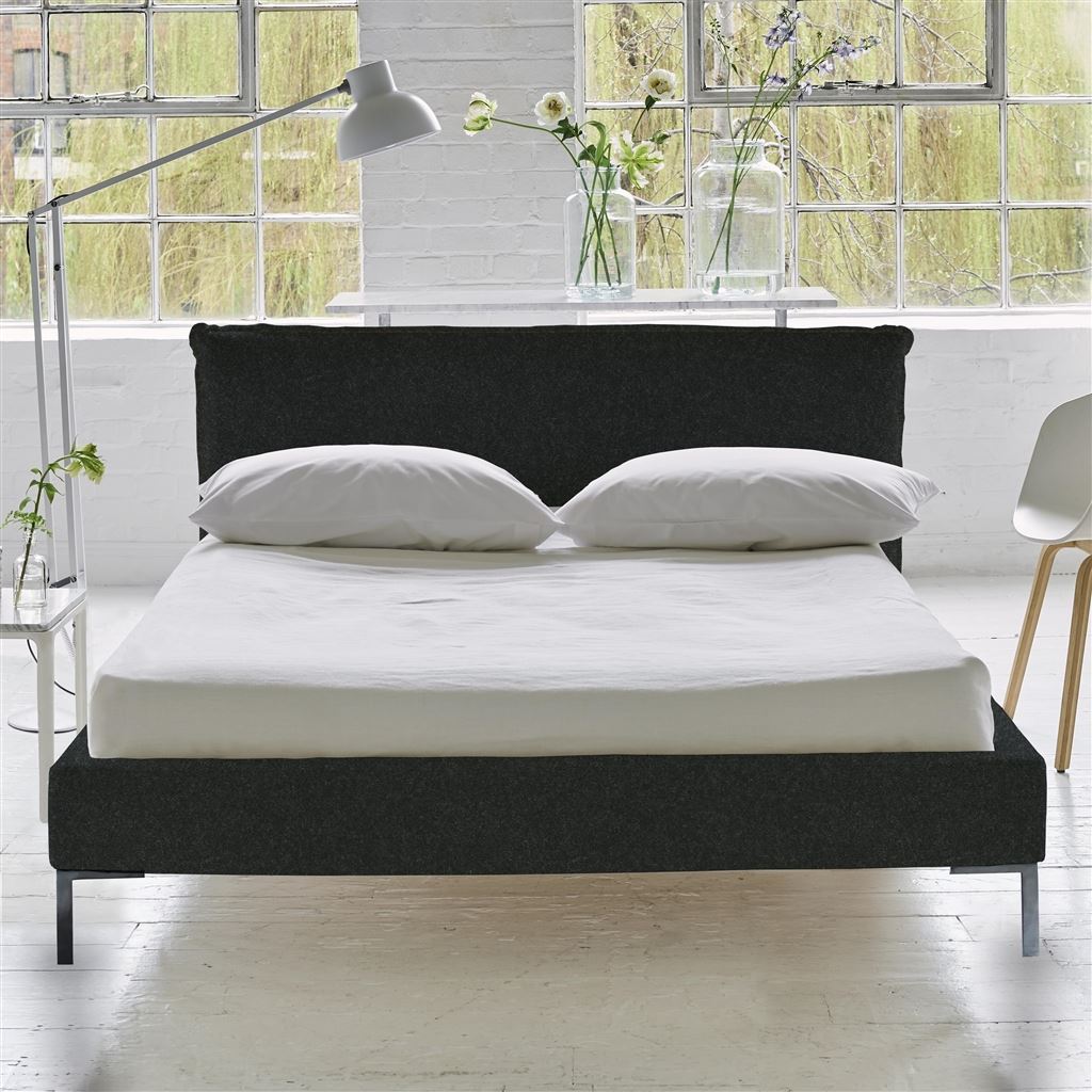 Pillow Low Bed - Double - Cheviot Noir - Metal Leg