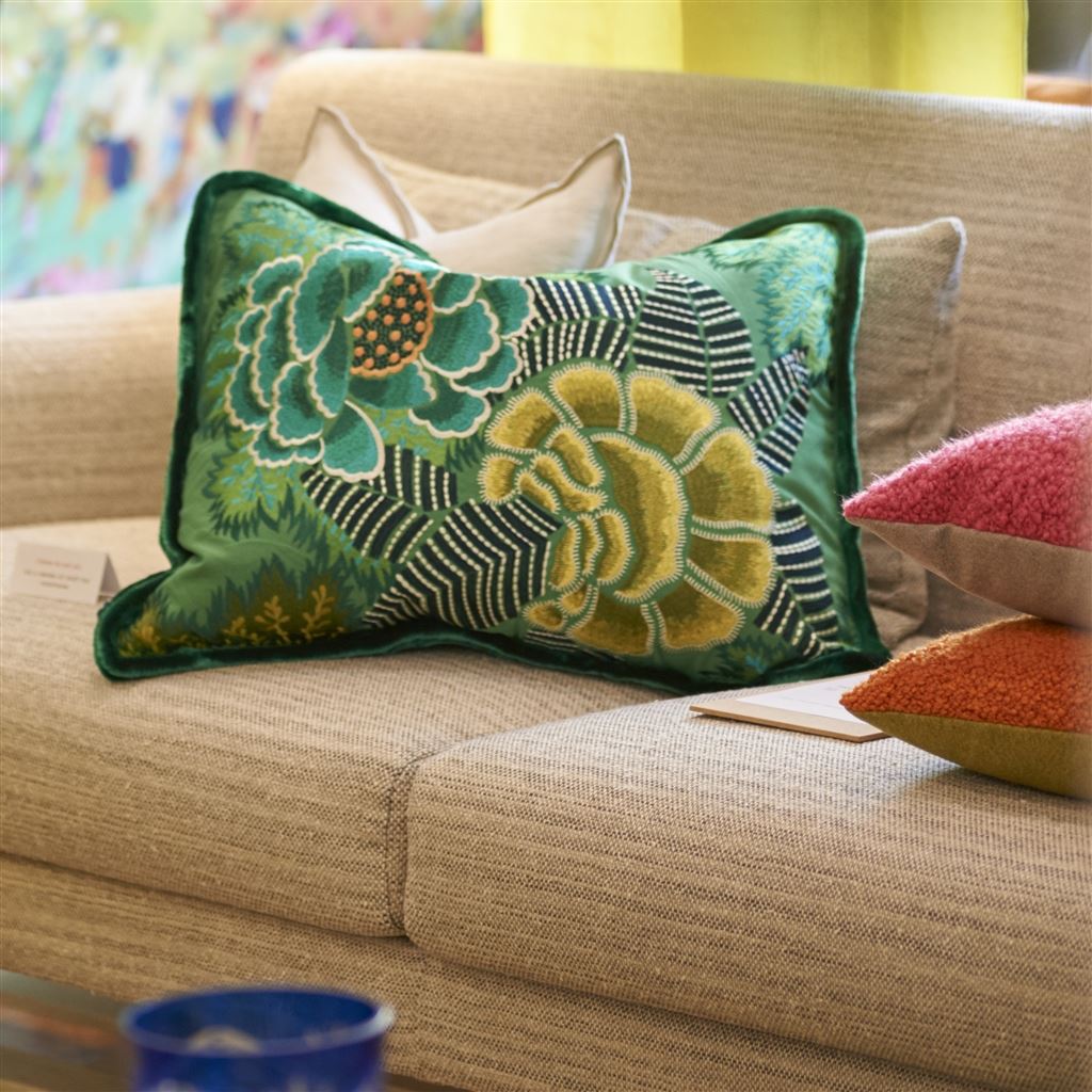 Coussin Rose De Damas Embroidered Jade