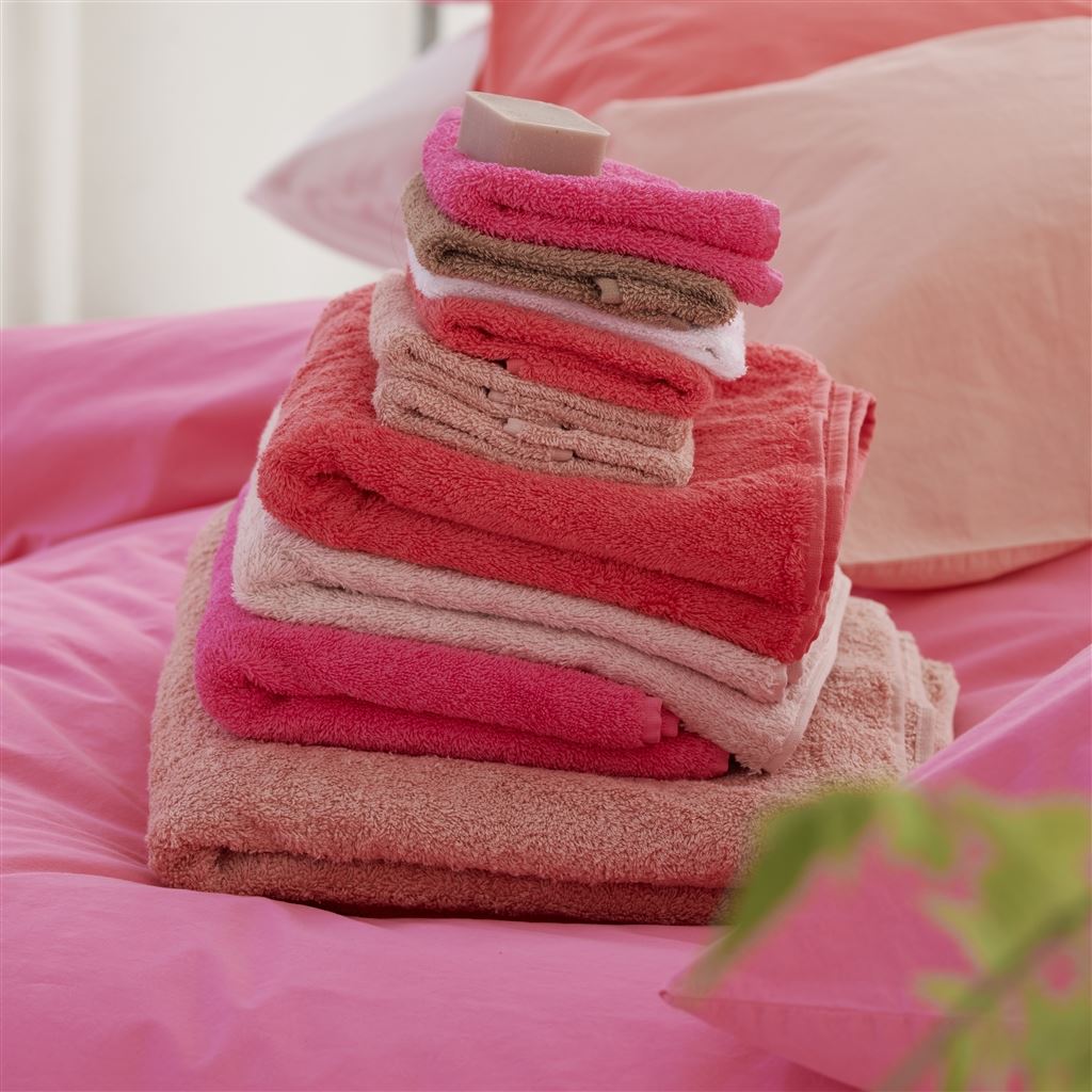Loweswater Fuchsia Towels
