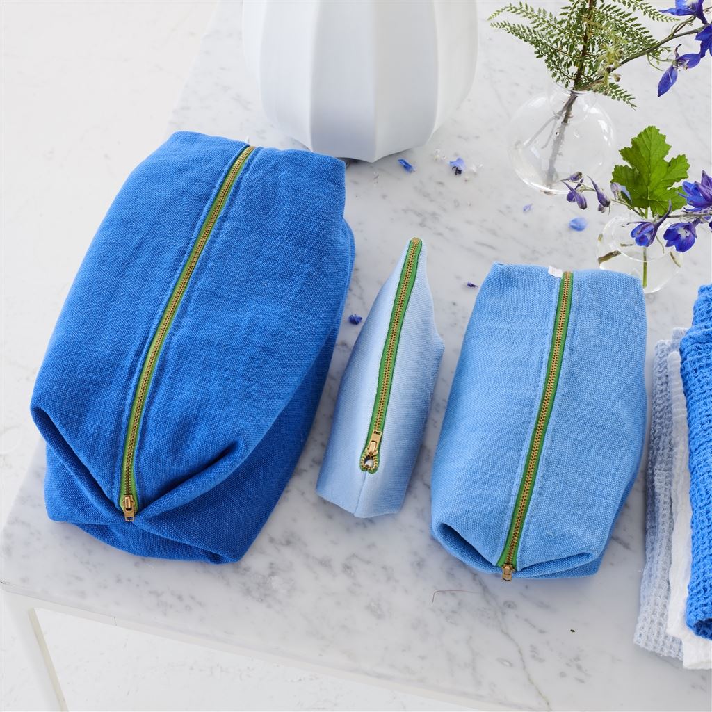 Brera Lino Cerulean Medium Washbag