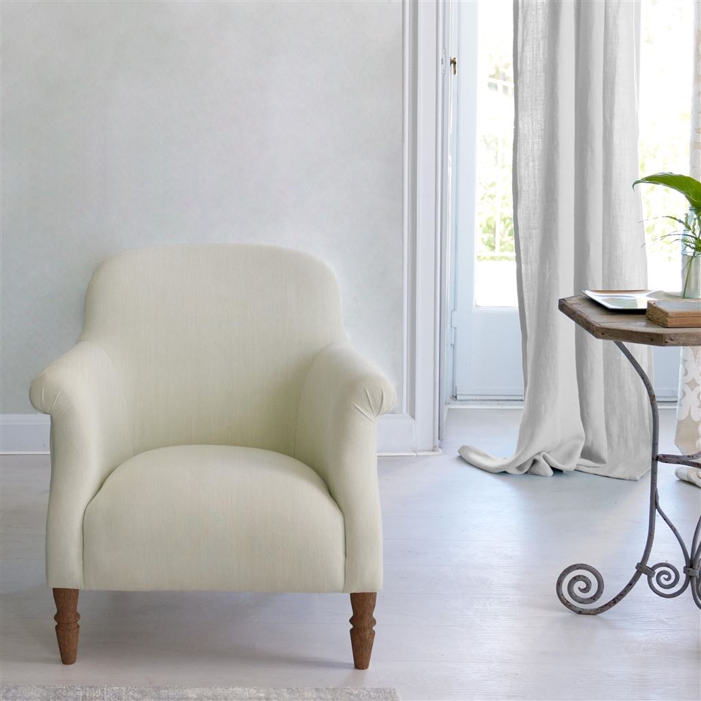 Paris Chair - Tortona - Chalk - Walnut Leg