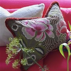 Coussin Rose De Damas Embroidered Cranberry 