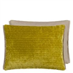 Mazarin Alchemilla Velvet Decorative Pillow