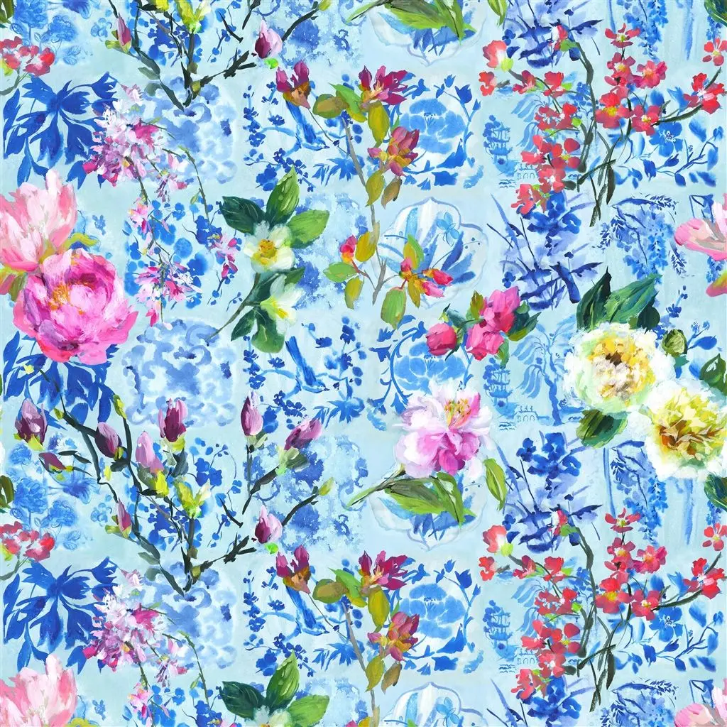 Featured image of post Designers Guild Floral Wallpaper / Our fabric and wallpaper collections are not available to order online, however they are available through our network of selected retailers, interior decorators.